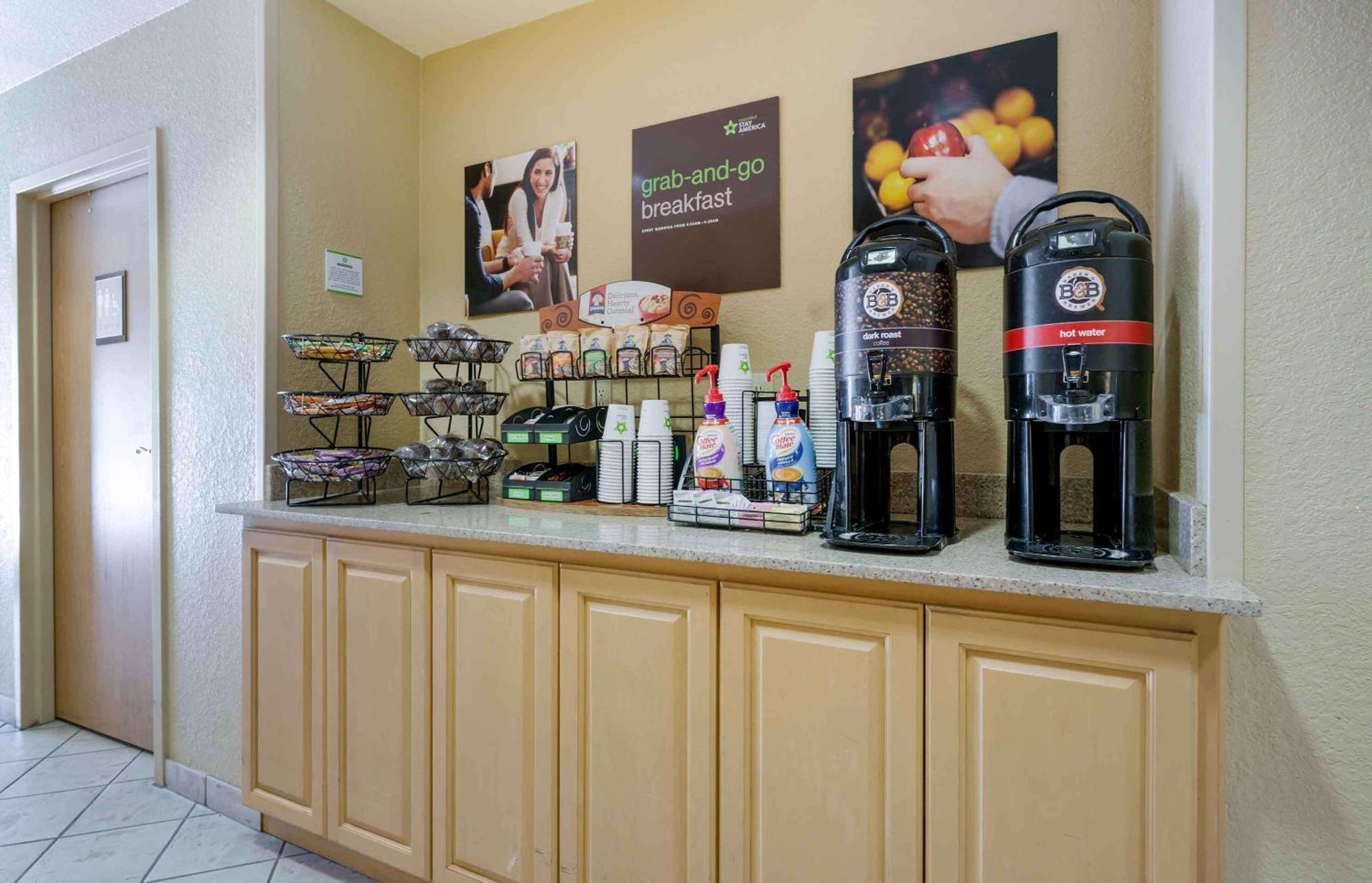 Extended Stay America Suites - Pleasanton - Chabot Dr מראה חיצוני תמונה